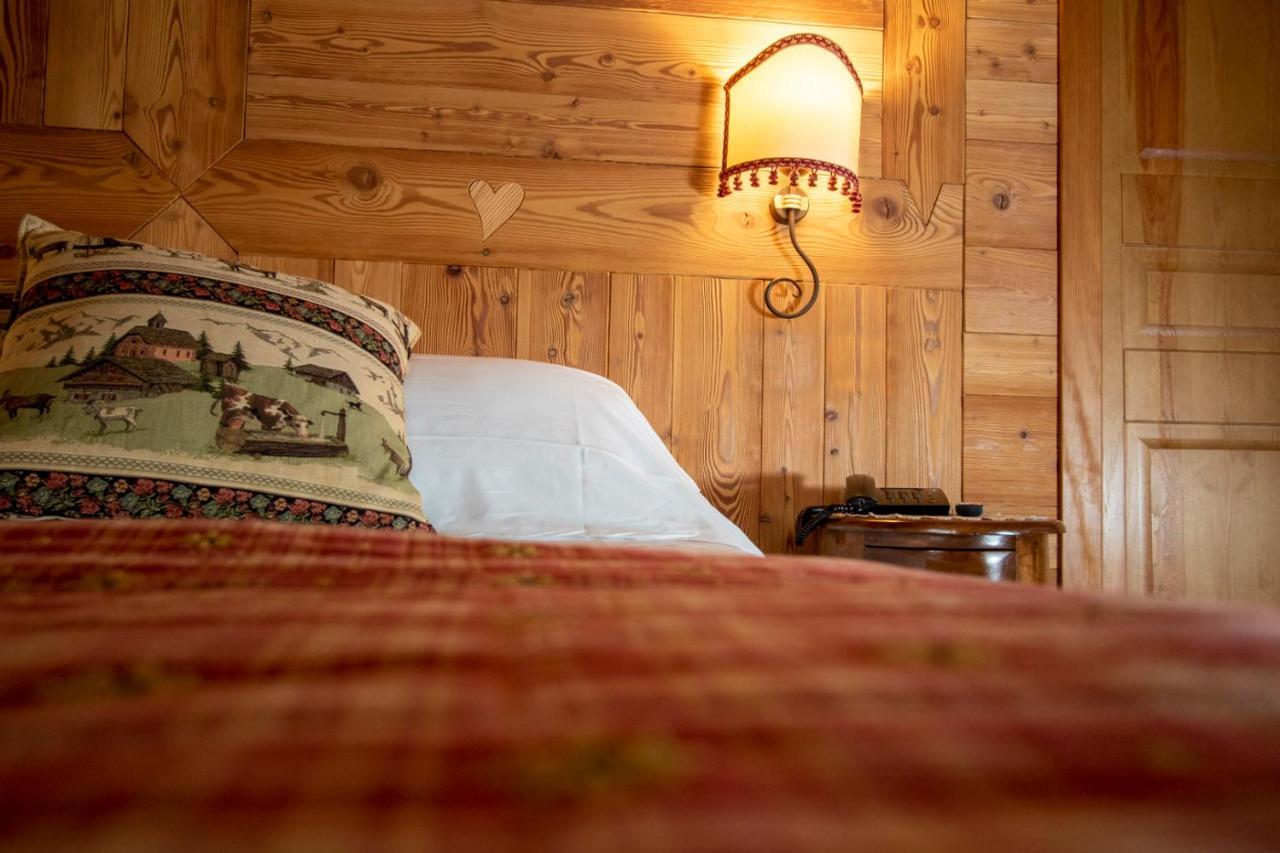 Laghetto Alpine Hotel & Restaurant Брюссон Экстерьер фото