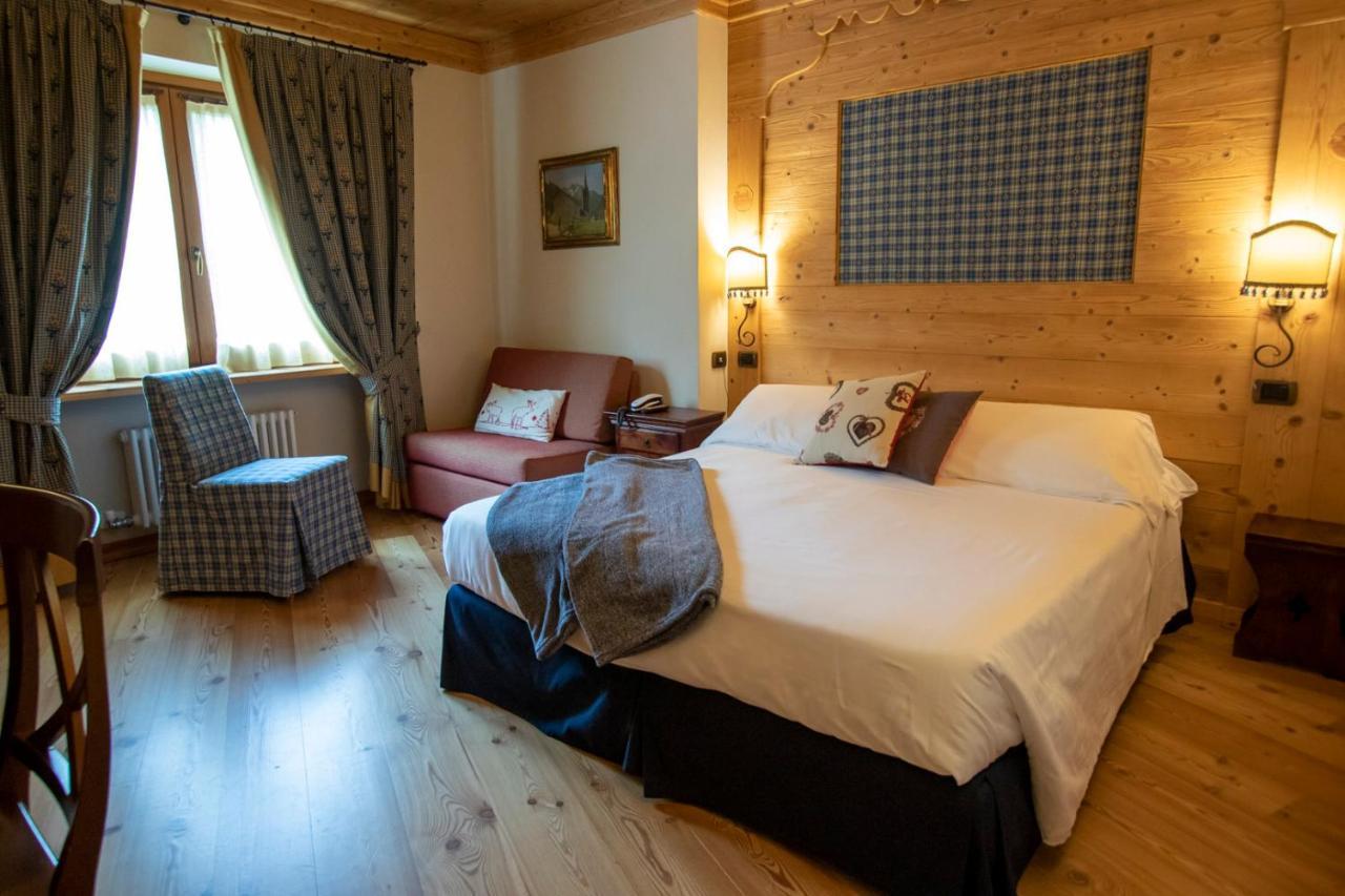 Laghetto Alpine Hotel & Restaurant Брюссон Экстерьер фото