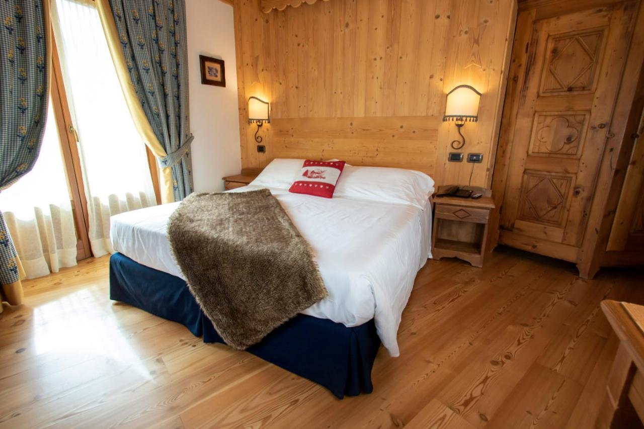Laghetto Alpine Hotel & Restaurant Брюссон Экстерьер фото