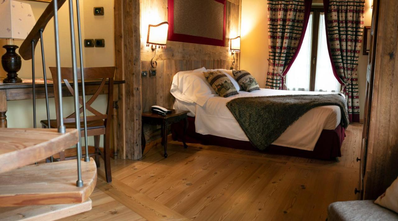 Laghetto Alpine Hotel & Restaurant Брюссон Экстерьер фото