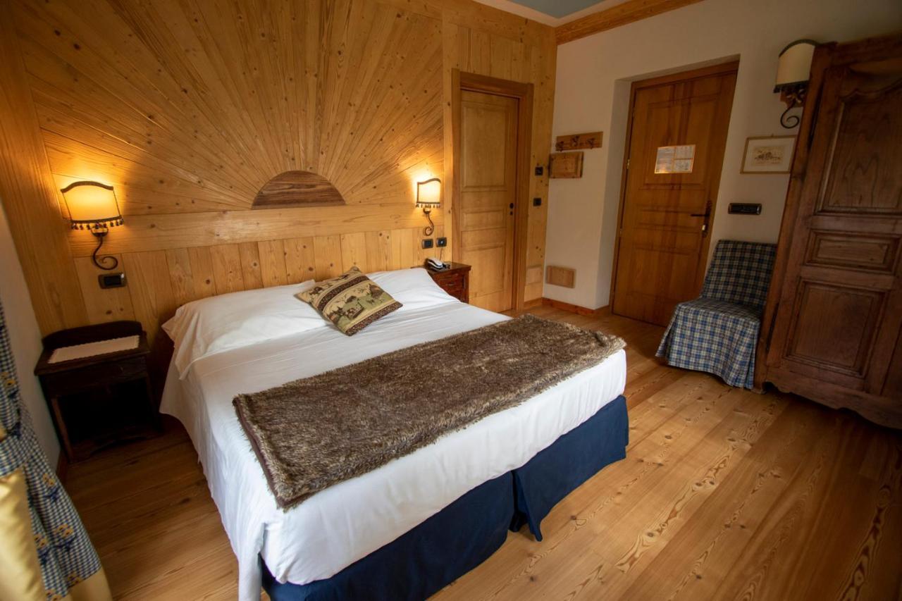 Laghetto Alpine Hotel & Restaurant Брюссон Экстерьер фото