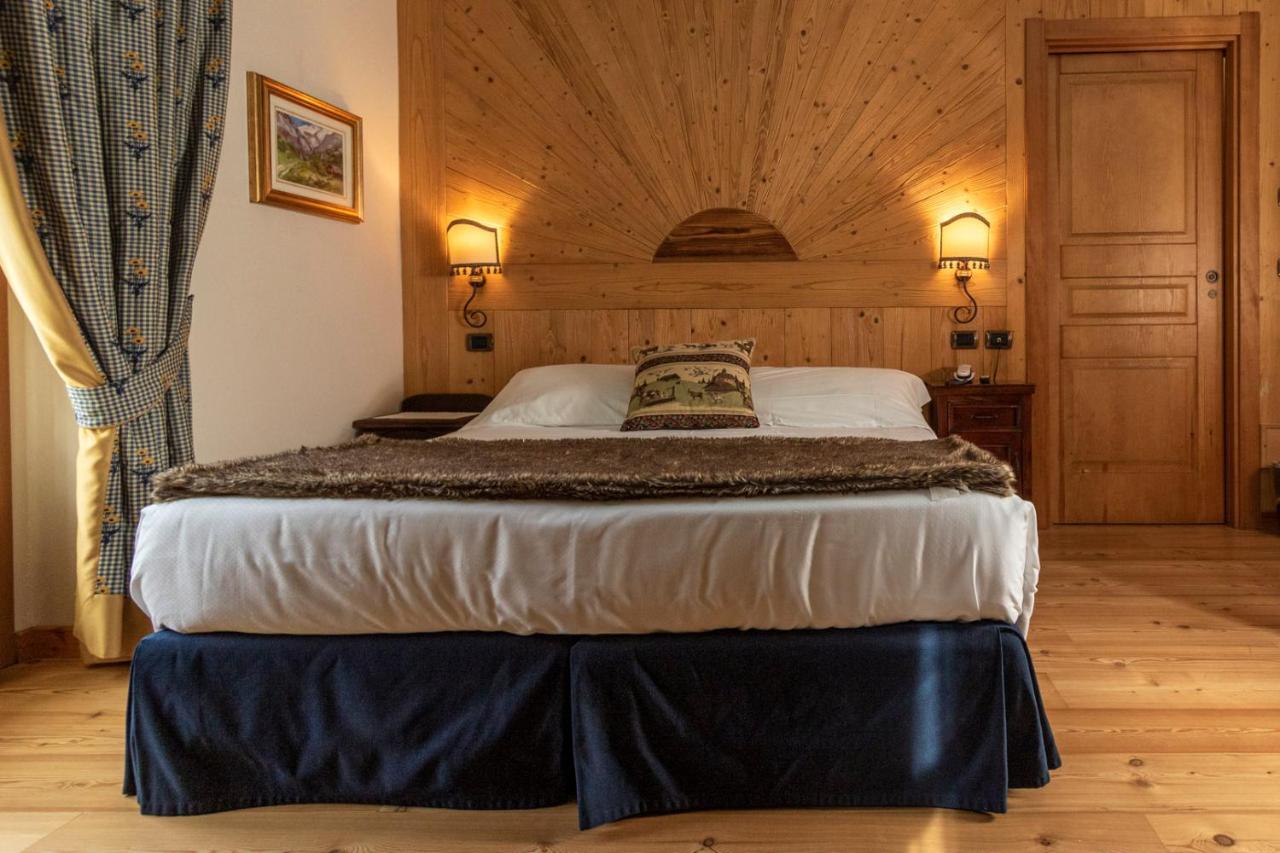 Laghetto Alpine Hotel & Restaurant Брюссон Экстерьер фото