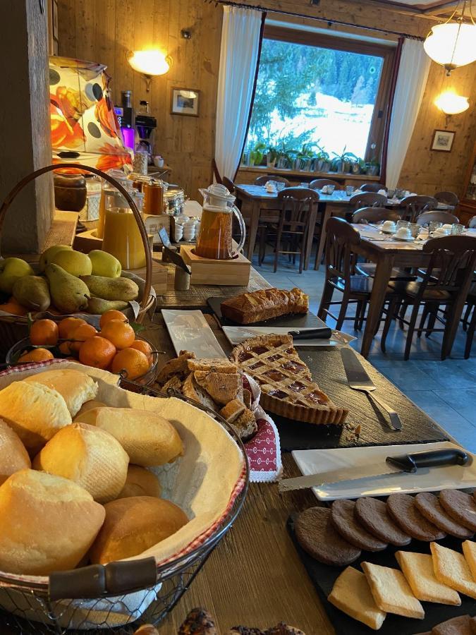 Laghetto Alpine Hotel & Restaurant Брюссон Экстерьер фото