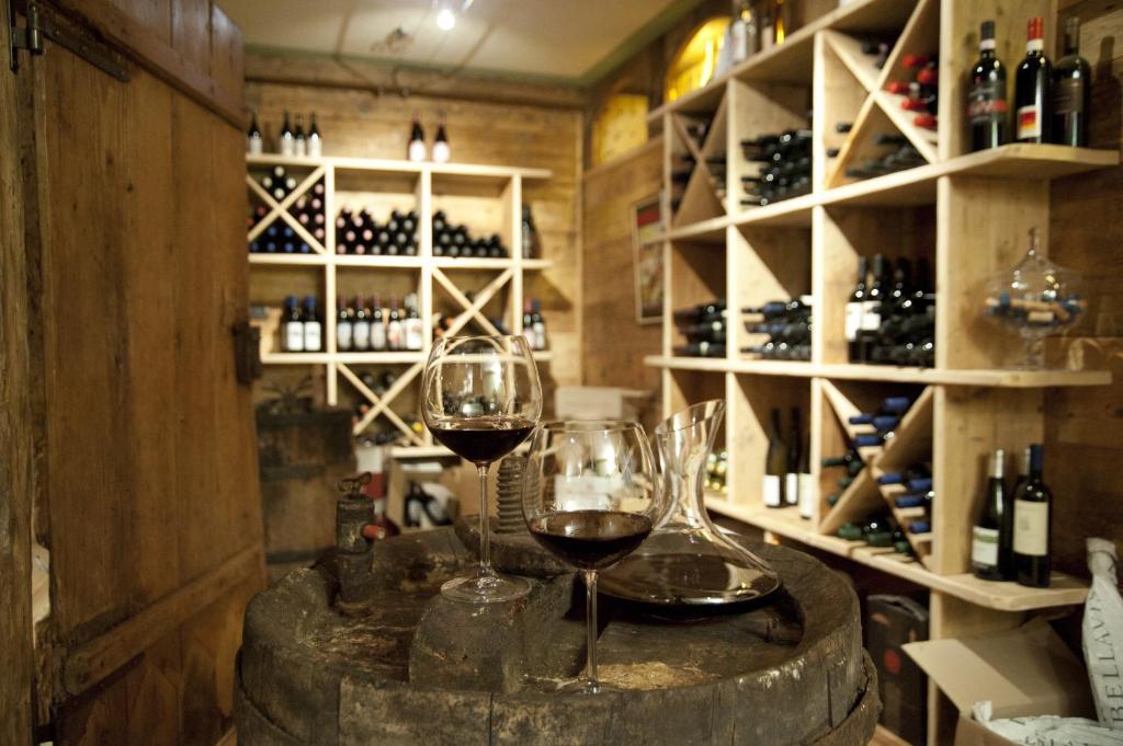 Laghetto Alpine Hotel & Restaurant Брюссон Экстерьер фото